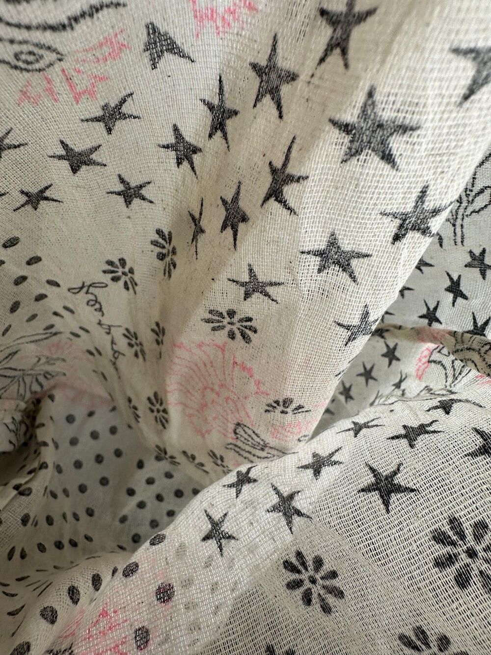 Free People Shoulder Bag Womens Medium Size White Star Floral Boho Sling Print - Picture 4 of 4